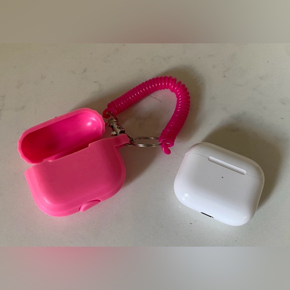 Apple AirPods A2897 3G MagSafe Charging CASE ONLY - Picture 2 of 12